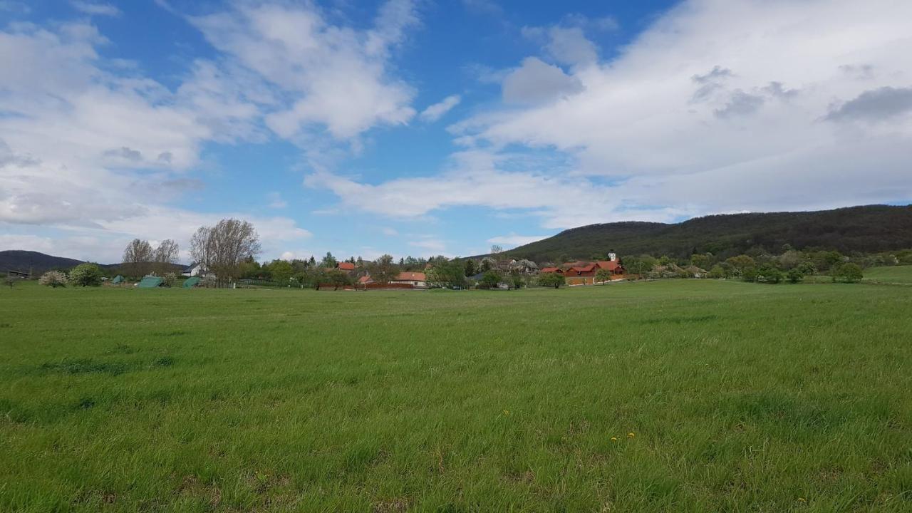 Tepke Guesthouse Garáb Eksteriør bilde