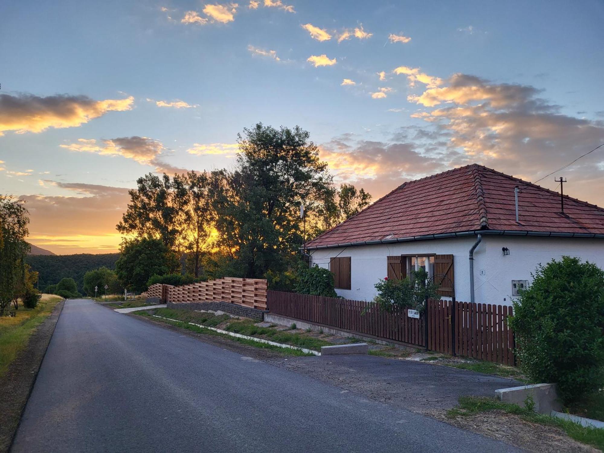 Tepke Guesthouse Garáb Eksteriør bilde